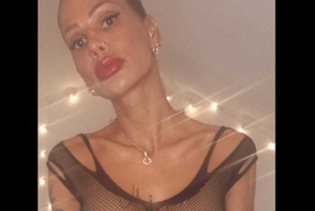 xl_d0e301228c5e7a31bd4487a28d33470f Sinnliche Leidenschaft trifft auf Natürlichkeit: Der geheime Charme der Jolie-2